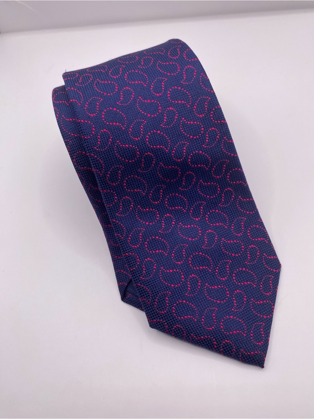 Charles Tyrwhitt Navy Tie with Pink Paisley Dot Motif